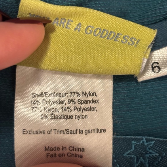 Isis Teal Wind/ Water Resistant Lightweight Jacket for Women - Picture 5 of 12